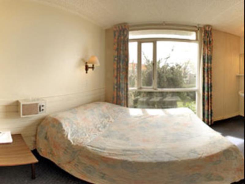 Equestrian Hotel Christchurch Esterno foto