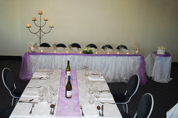 Equestrian Hotel Christchurch Esterno foto