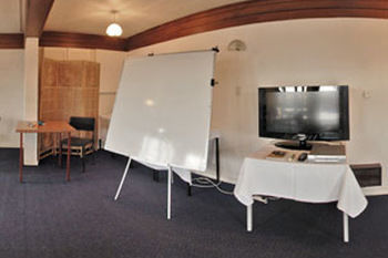 Equestrian Hotel Christchurch Esterno foto